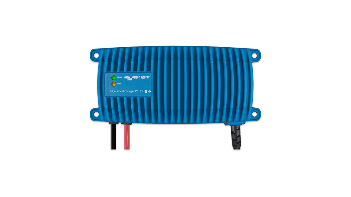 CARREGADOR DE BATERIA 24V VICTRON BLUE SMART IP67 24/12 (1+SI)